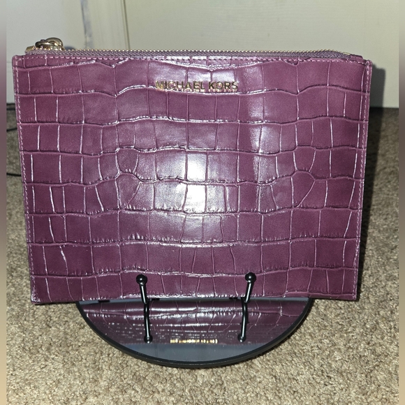 MICHAEL Michael Kors Handbags - Like New Michael Kors Croc Embossed Oversized Wristlet